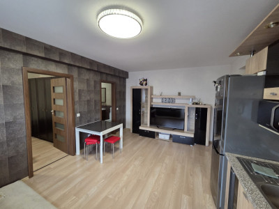 Apartament 3 camere, parcare, Stejarului Floresti