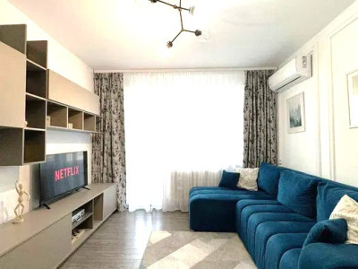 Apartament 2 camere, mobilat, balcon 8 mp, IULIUS MALL