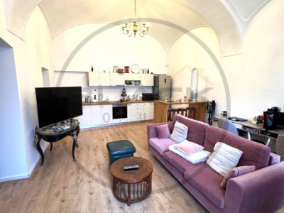 Apartament elegant la casa, 2 camere, zona Ultracentrala