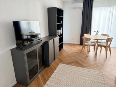 Apartament 2 camere, Complex Nou, Intre lacuri zona Iulius Mall