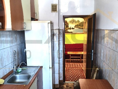 Apartament 3 camere, etaj 1, zona Big - Vidraru