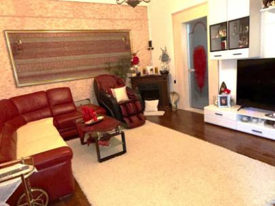 Apartament exclusivist în clădire istorică – 100 mp, 3 camere, Central