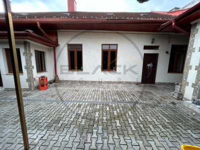 Spatiu birouri, 200 mp utili, subsol 30 mp,  Ultracentral