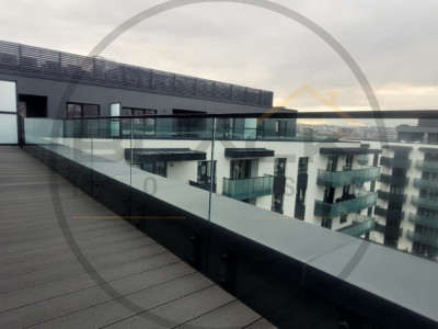 Apartament cu 3 camere, terasa 22 mp, Semicentral, Comision 0%
