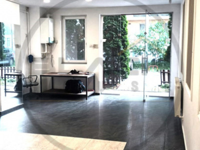 Spatiu comercial 44 mp, finisat, parter, bloc nou, zona Iris