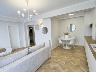 Apartament penthouse 2 cam, terasa 15 mp, ultrafinisat, Floresti