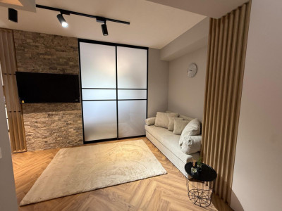 Apartament 2 camere, et 1,  finisat lux, parcare, bloc nou, Floresti